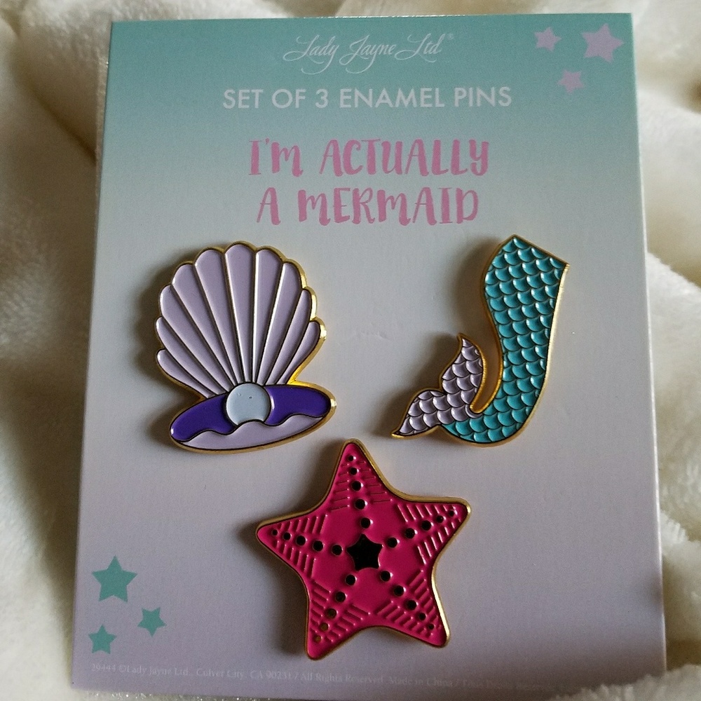 3/$15. Lady Jayne Ltd.🎉3-piece Pin Set